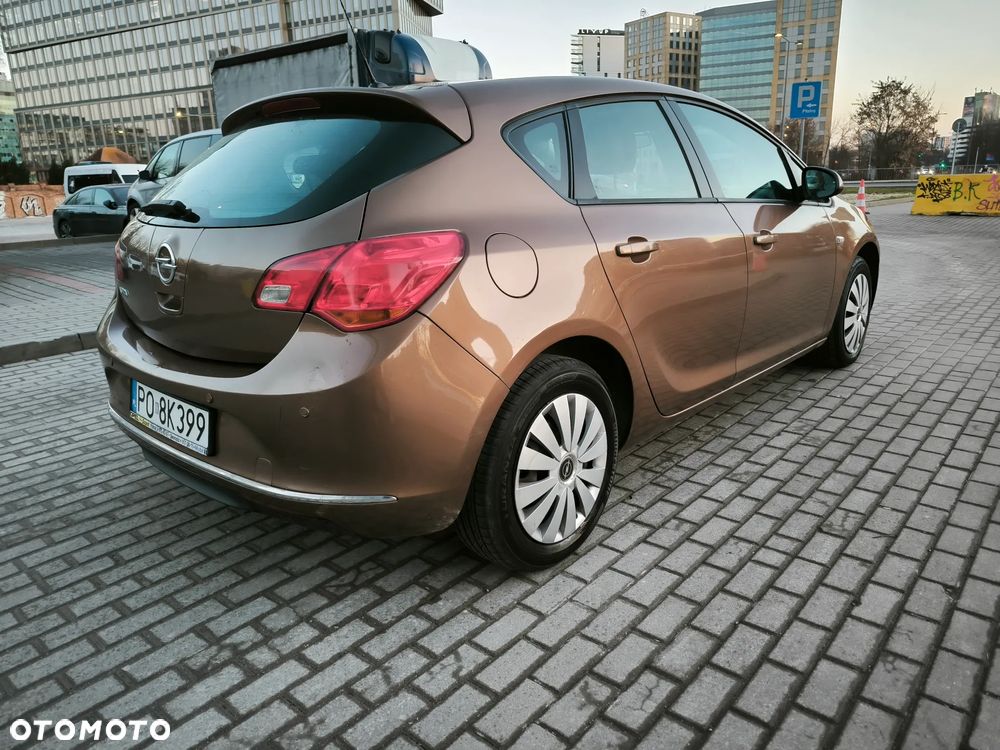 Opel Astra - 4