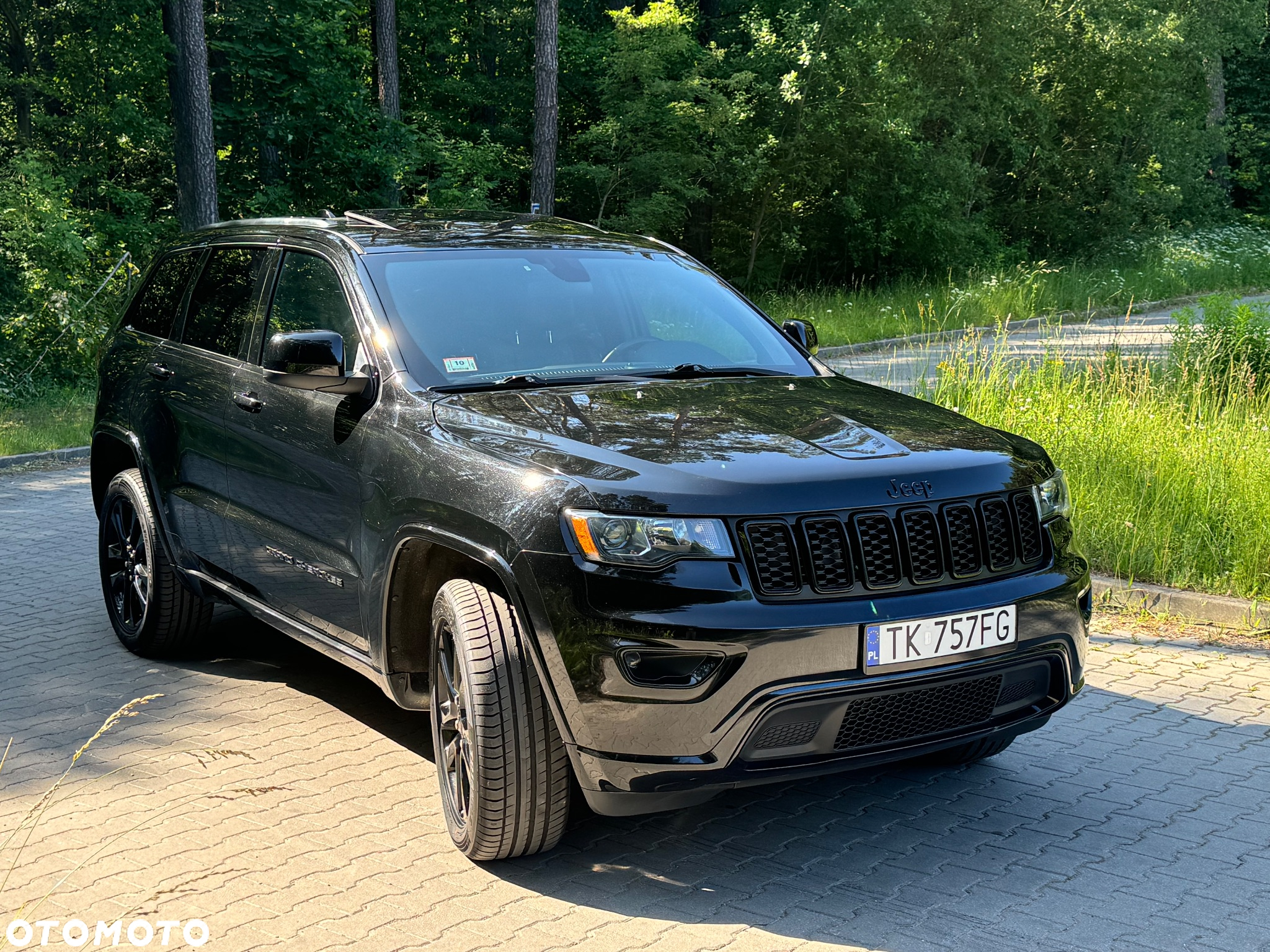 Jeep Grand Cherokee - 14