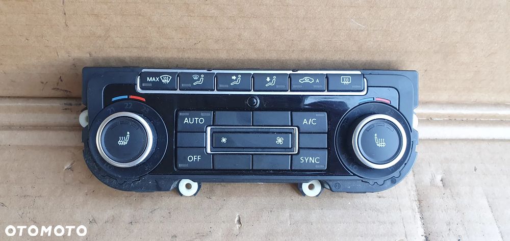 Panel nawiewu powietrza klimatyzacji klimatronic VW Tiguan 5K0907044GK - 1