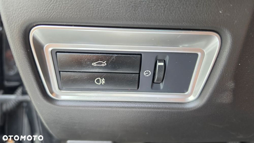 Jaguar XF 2.2 D Premium Luxury - 21