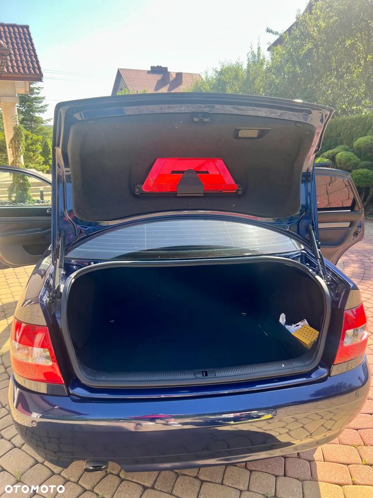 Audi A4 Limousine 1.8 - 19