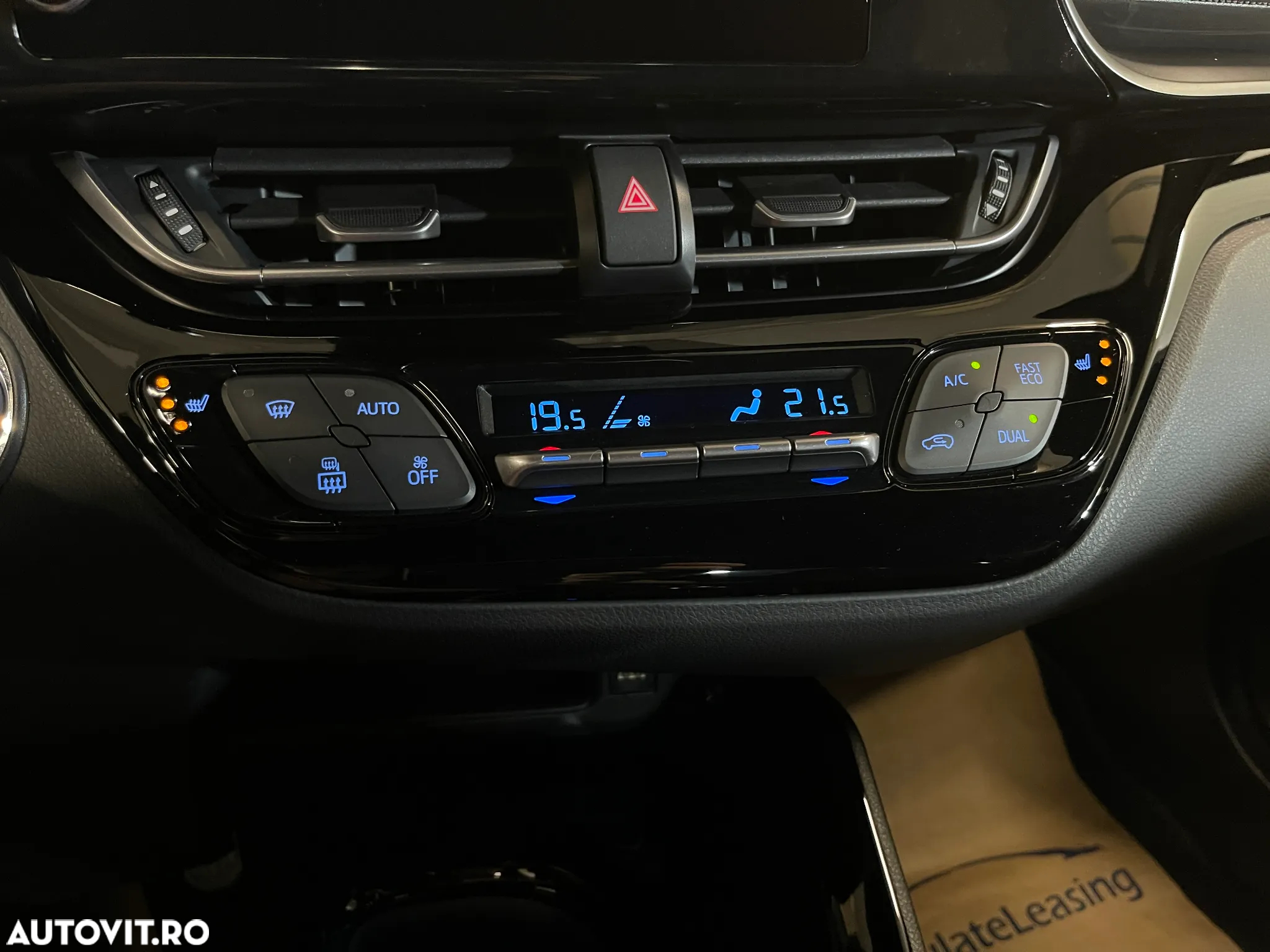 Toyota C-HR 2.0 HSD 184 CP 4x2 CVT Style - 17