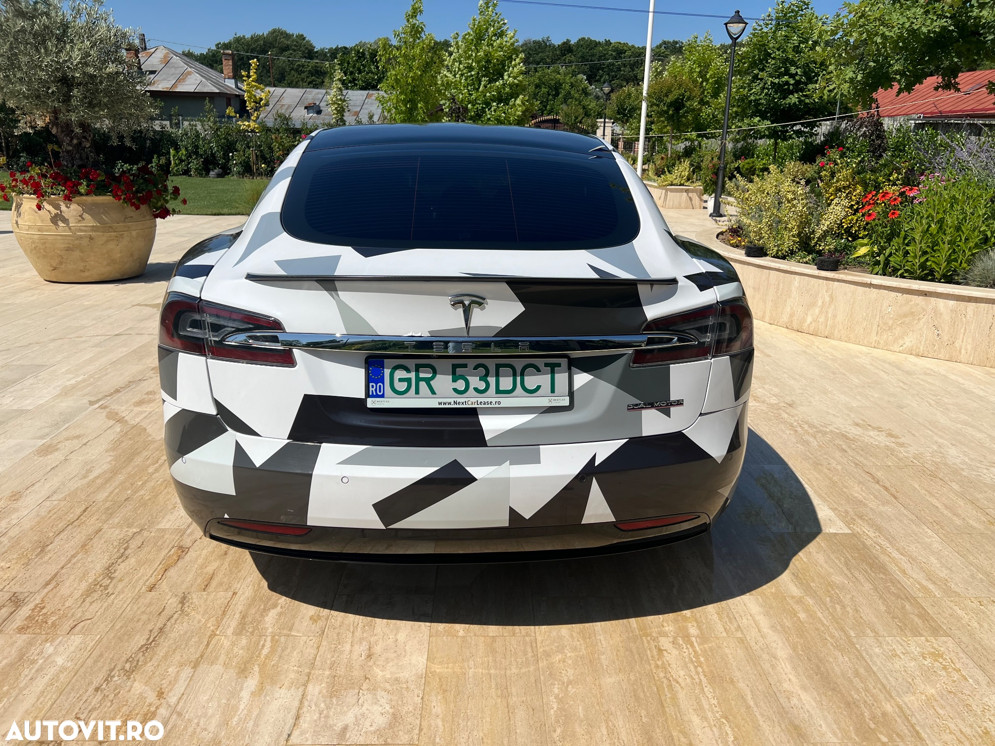 Tesla Model S Performance - 2