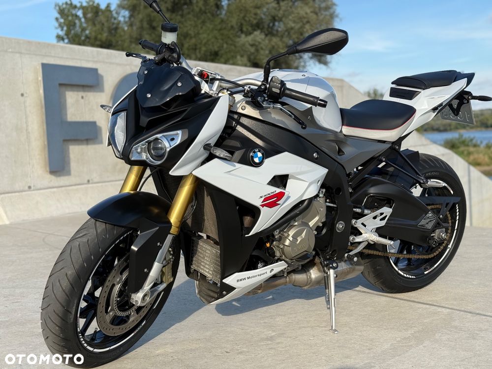BMW S - 17