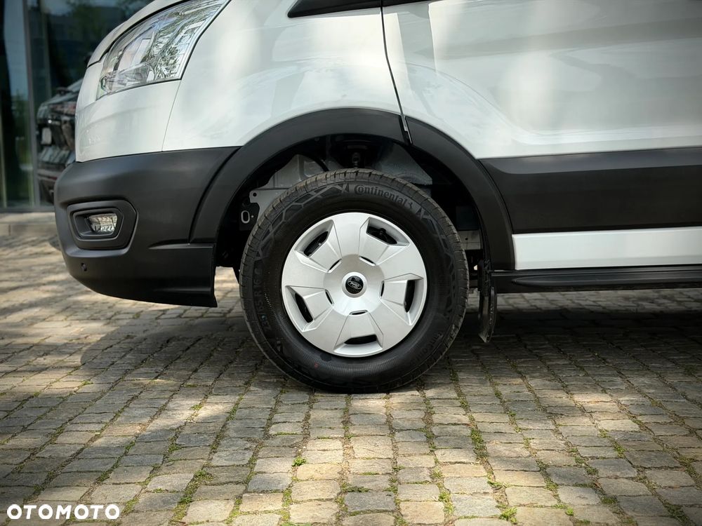 Ford Transit - 23