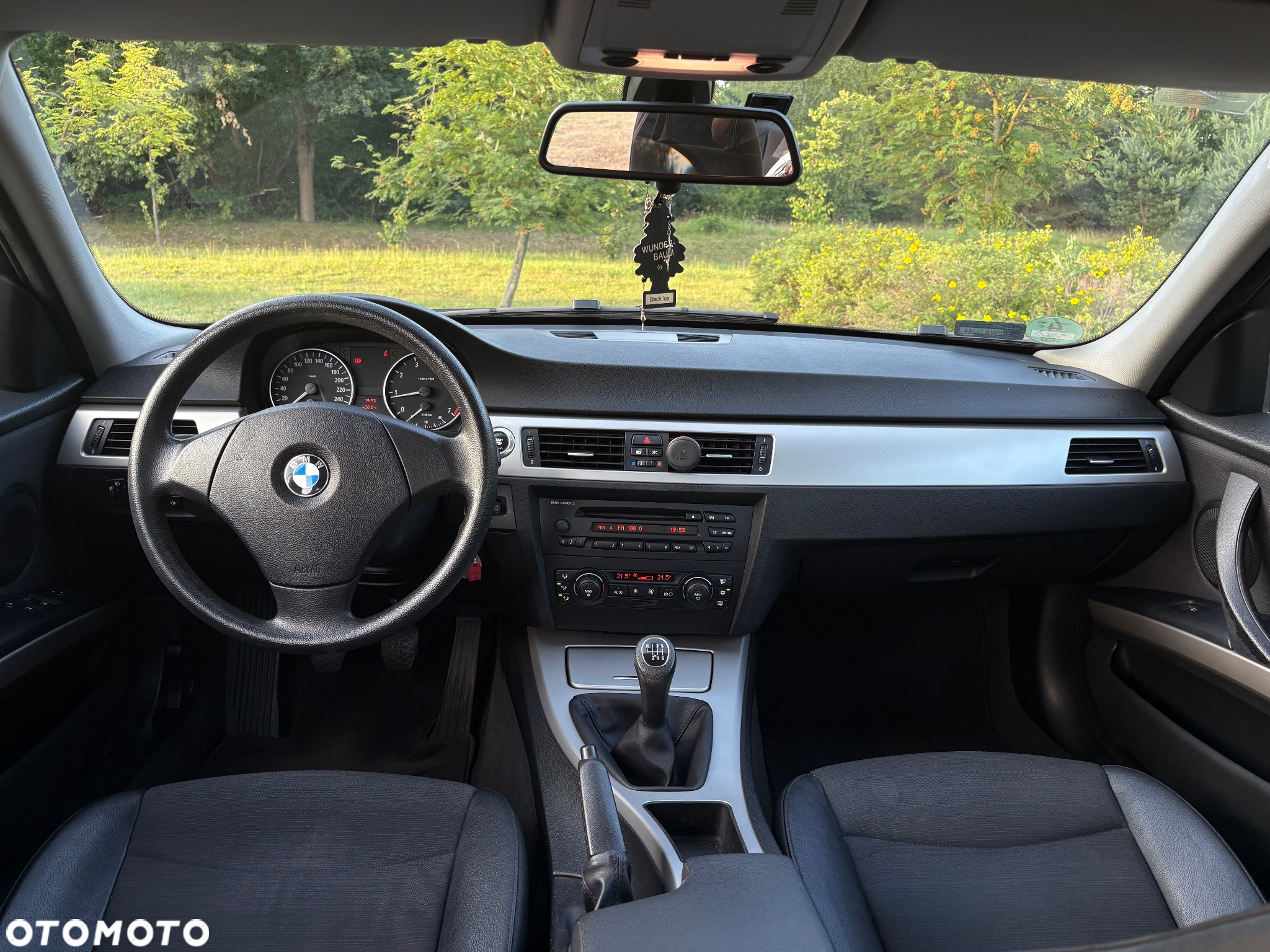 BMW Seria 3 318i - 11
