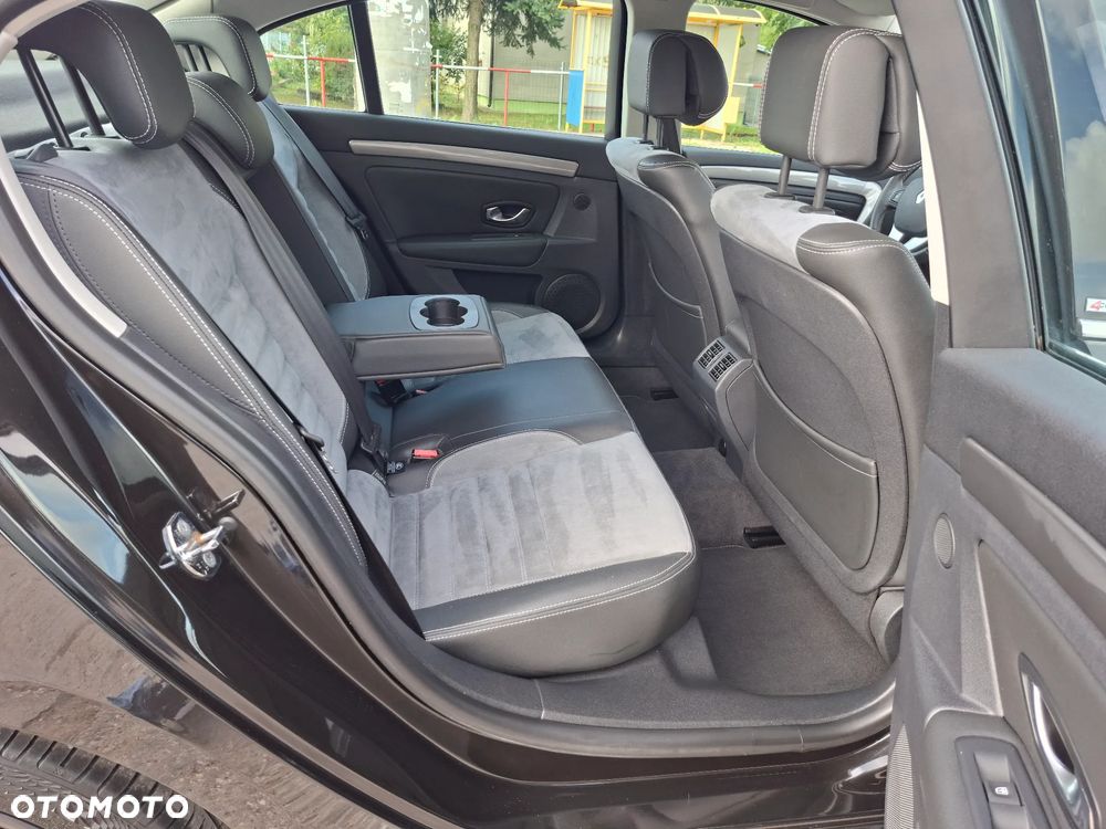 Renault Laguna dCi 180 FAP GT - 14