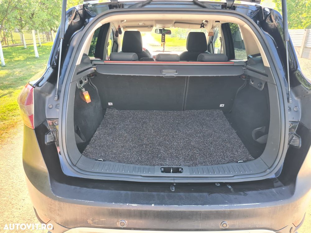 Ford Kuga - 9