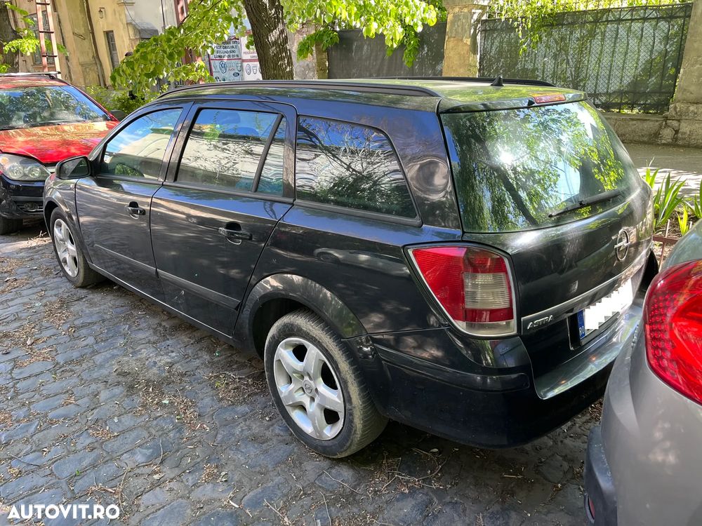 Dezmembrez Opel Astra H break negru 2007 1,7 CDTI Z 20R - 6