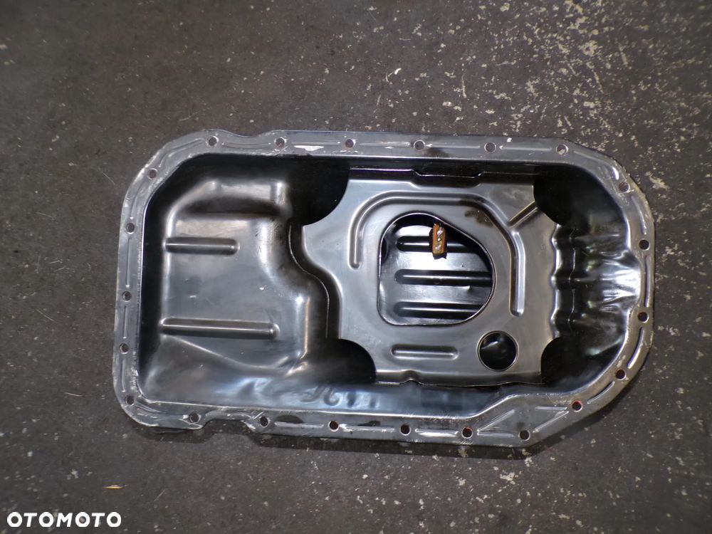 Miska Oleju Mitsubishi Pajero 3.2 DID 4M41 - 1