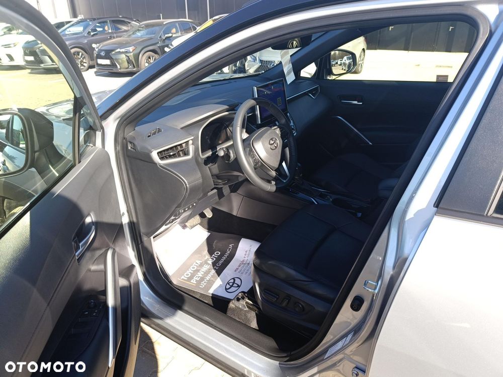 Toyota Corolla Cross 2.0 Hybrid Executive - 32