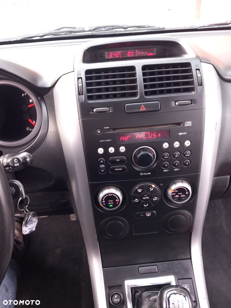 Suzuki Grand Vitara 1.6 Comfort - 13