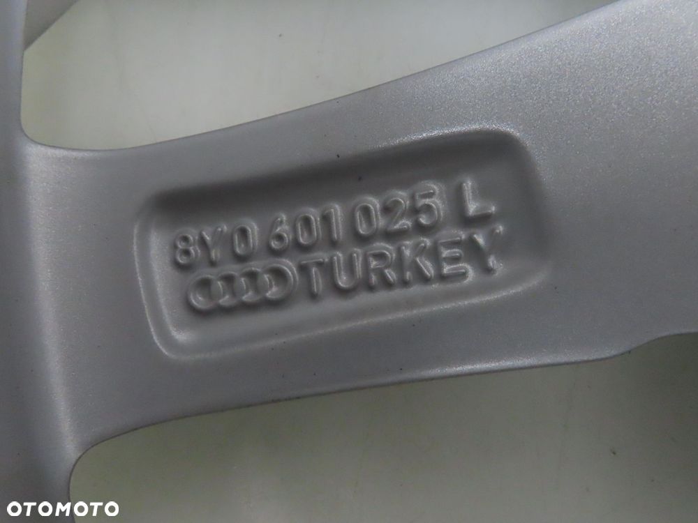 Alufelgi 17'' Audi A3 S3 8Y0601025L 5x112 ET43 6,5J - 2