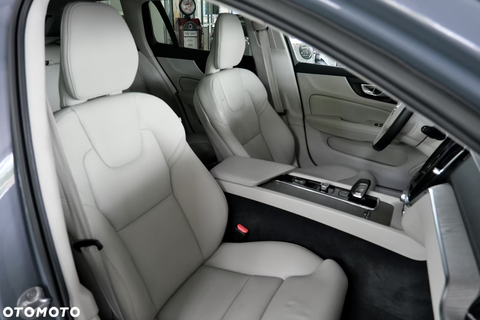 Volvo V60 Cross Country B4 D AWD Geartronic - 13