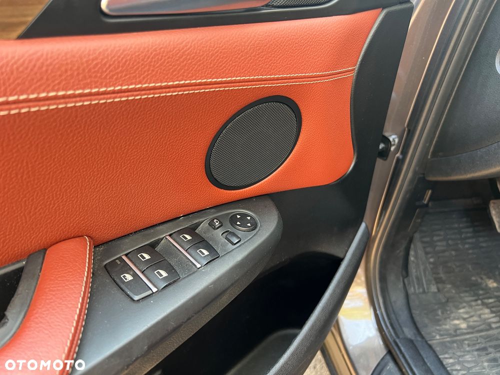 BMW X3 28i xDrive - 16