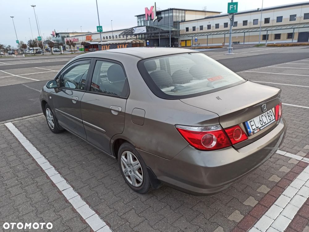 Honda City 1.4 Comfort - 13