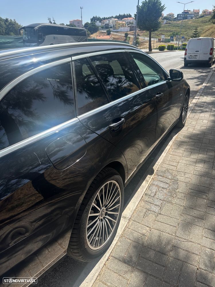 Mercedes-Benz E 300 de 9G-TRONIC Avantgarde — fotografia 3