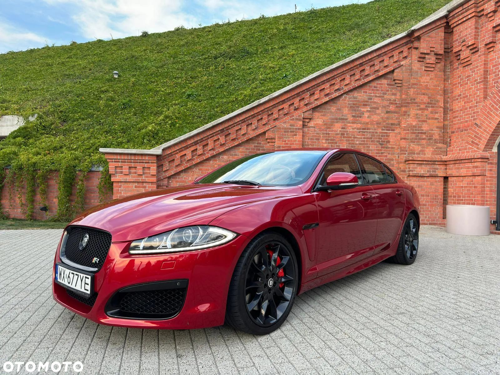 Jaguar XF XFR - 1