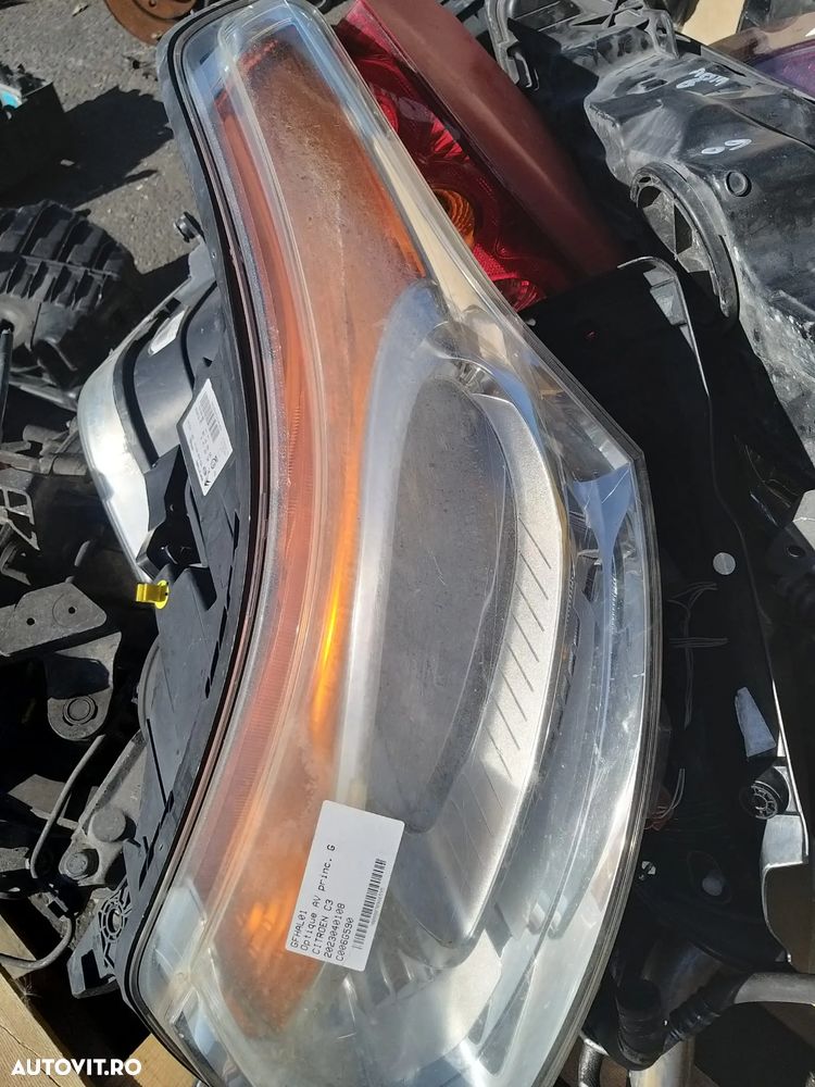 Far Stanga cod: 9681873980 pentru Citroen C3 Picasso din 2008 - 1