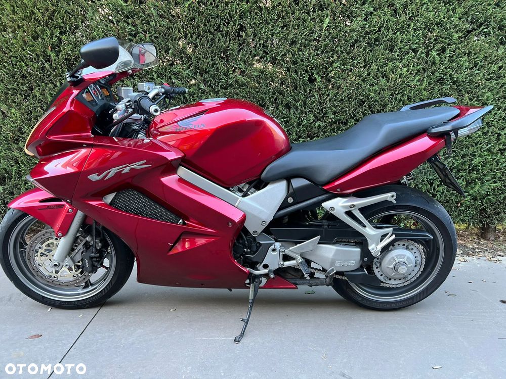 Honda VFR - 2