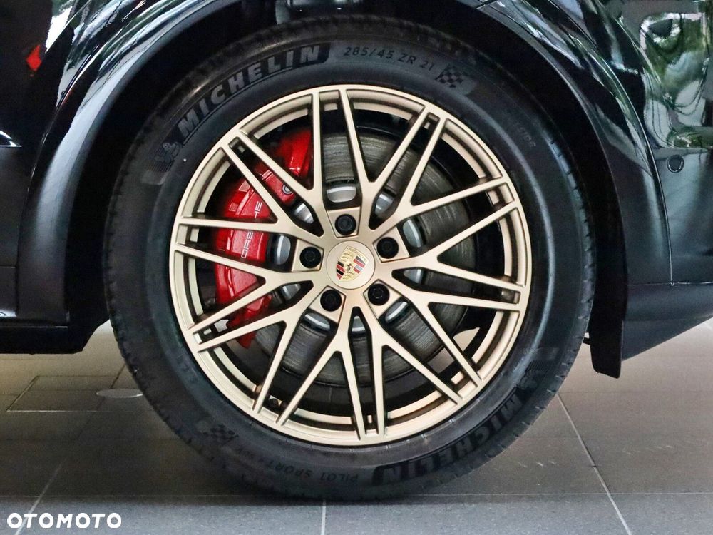 Porsche Cayenne - 19