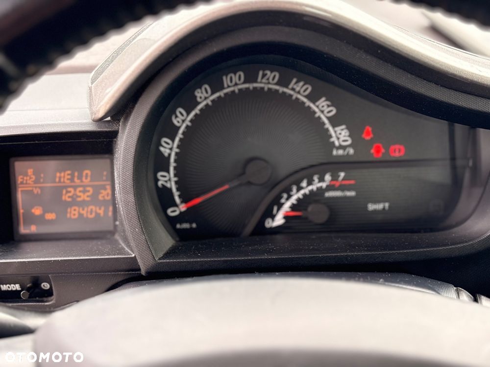 Toyota iQ 1.0 Sol - 20