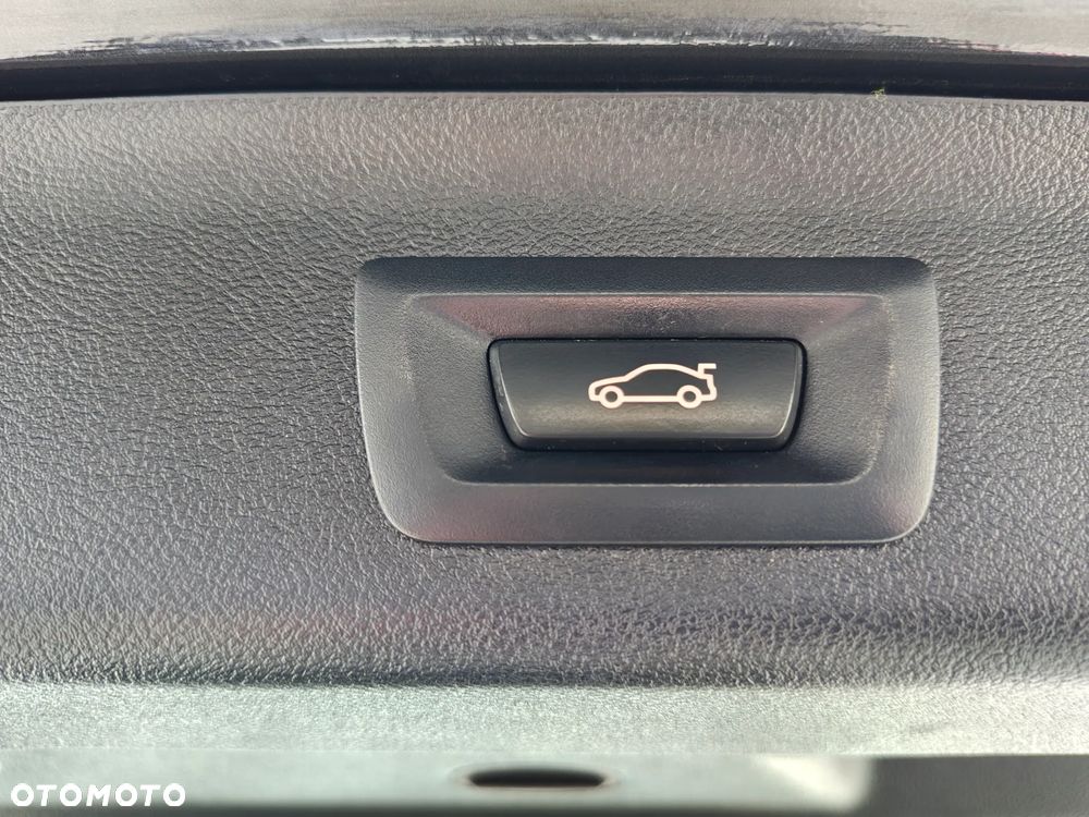 BMW Seria 5 520d - 12