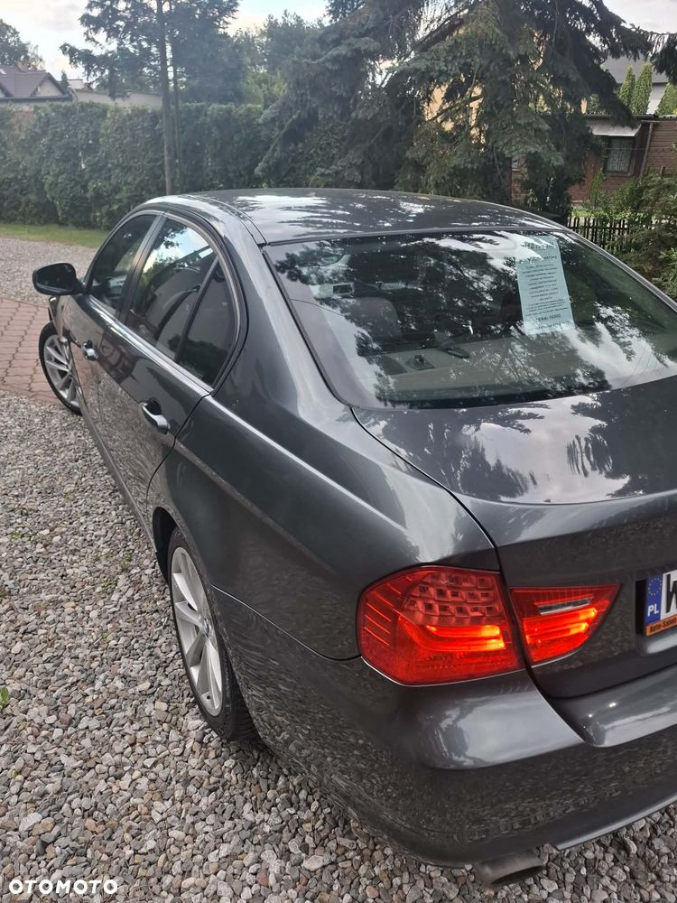 BMW Seria 3 320i - 12