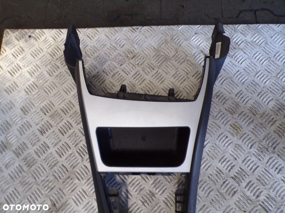 TUNEL ŚRODKOWY BMW E82 - 2
