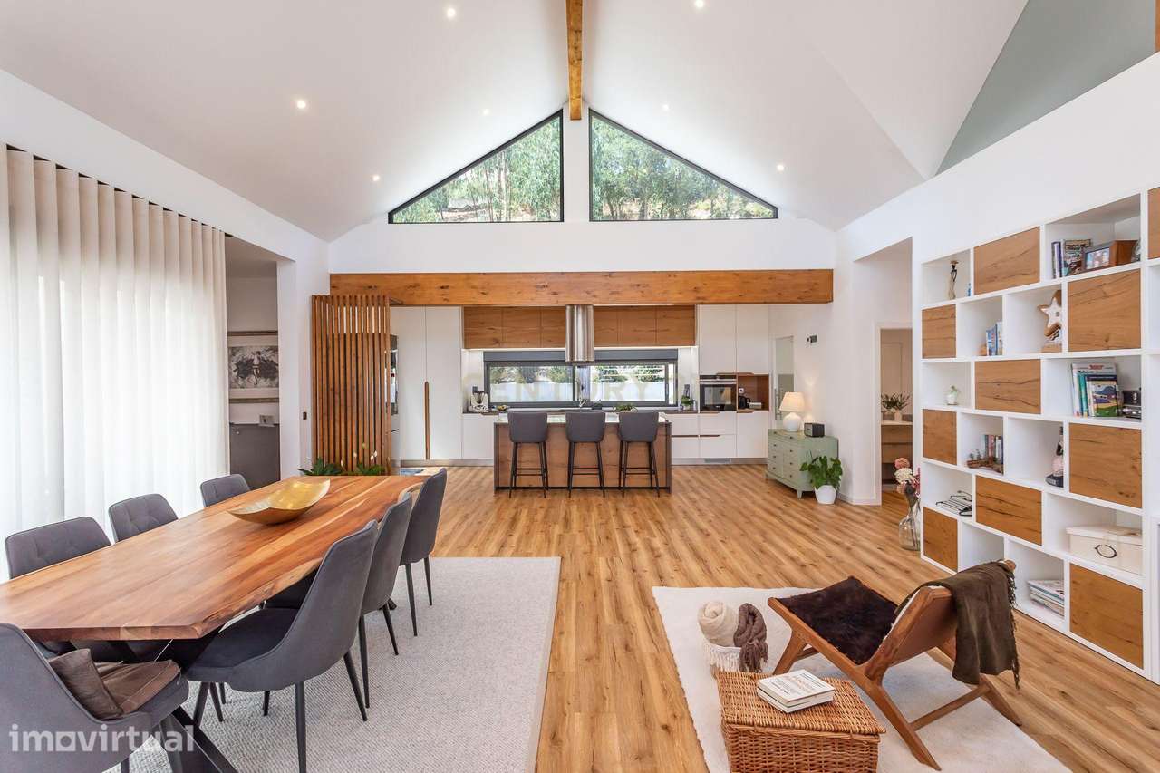 Moradia Moderna e Exclusiva com Enquadramento Perfeito na Natureza! - Grande imagem: 2/60