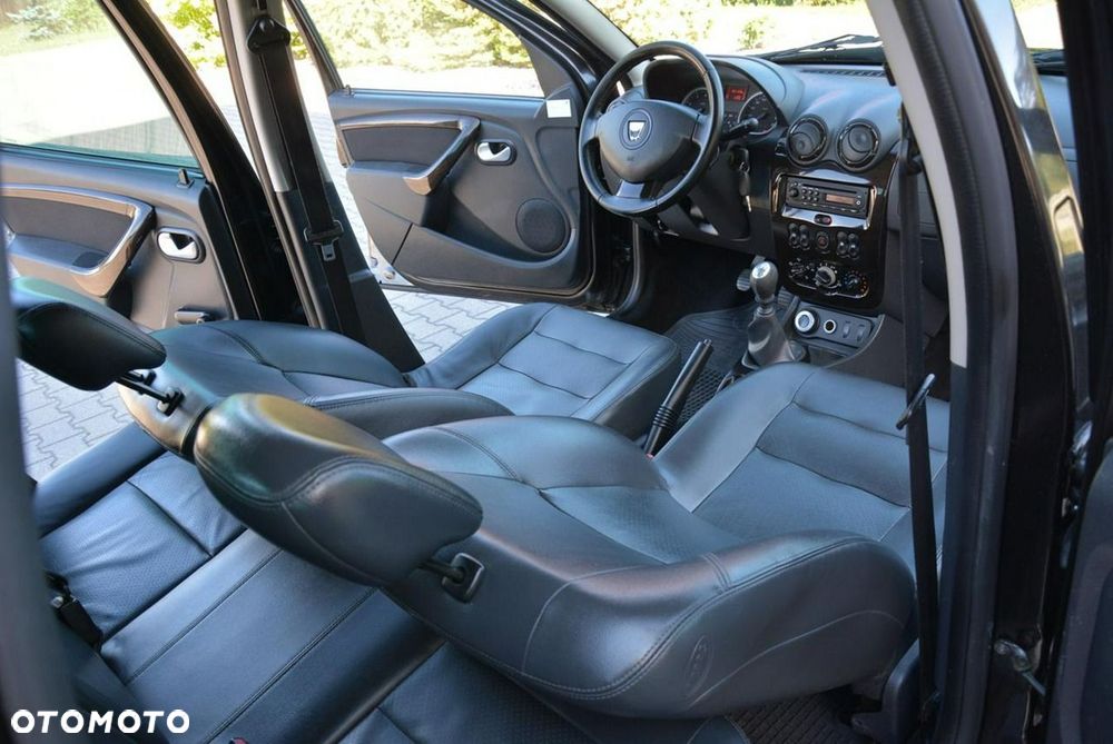 Dacia Duster 1.6 16V 105 4x4 Laureate - 14