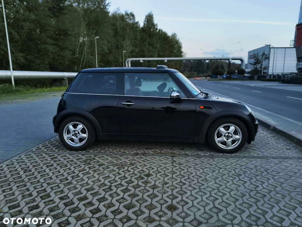 MINI Cooper Standard - 3