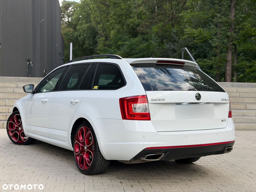 Skoda Octavia 2.0 TDI DSG RS - 15