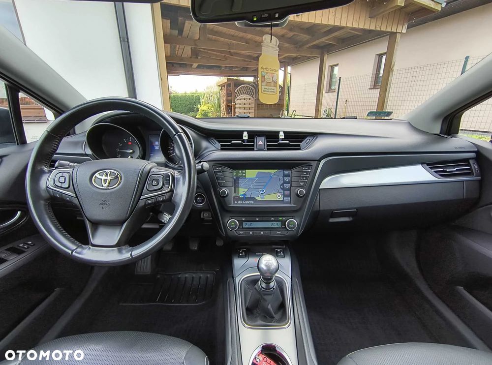 Toyota Avensis 1.8 Premium - 20