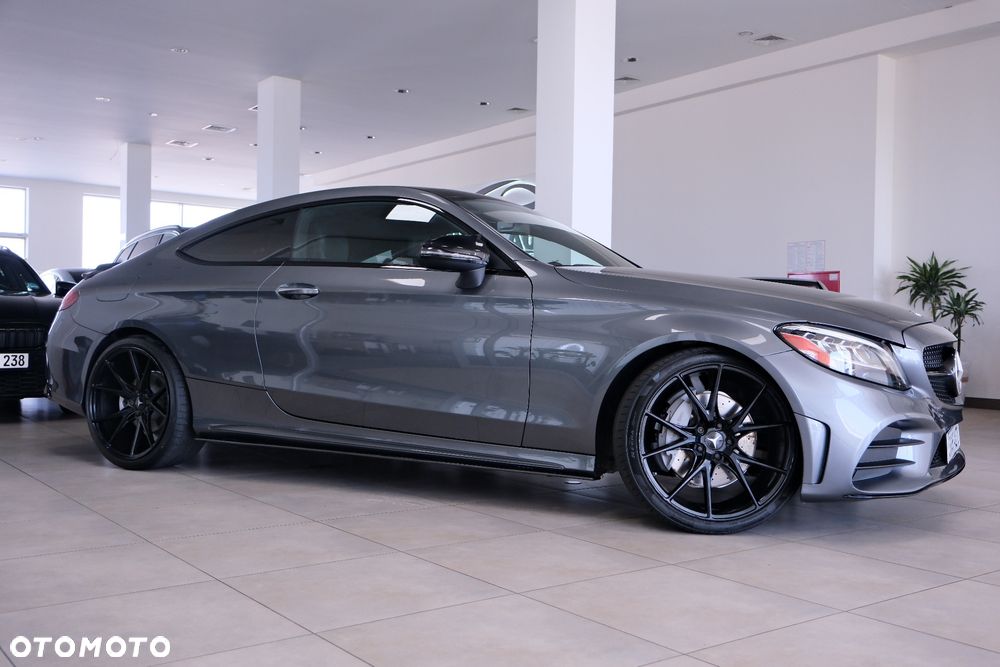 Mercedes-Benz Klasa C 300 9G-TRONIC AMG Line - 3