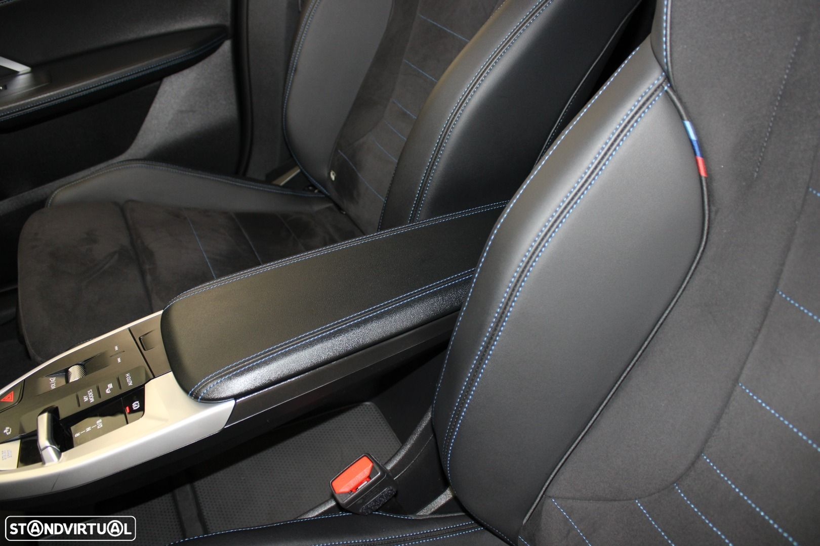 BMW iX1 xDrive30 Pack Desportivo M - 28