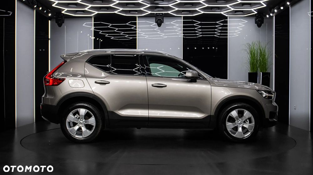 Volvo XC 40 T3 Momentum Pro - 8