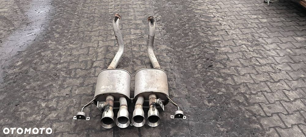 WYDECH KOŃCOWY CHEVROLET CORVETTE C7 - 1