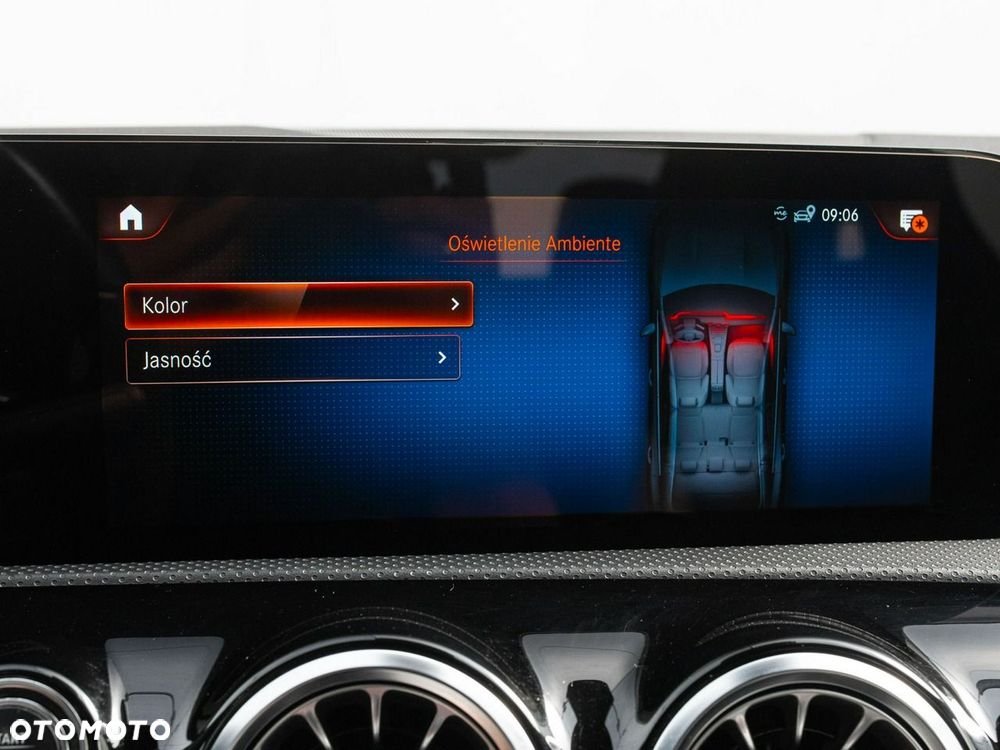Mercedes-Benz CLA 200 mHEV 7G-DCT - 24