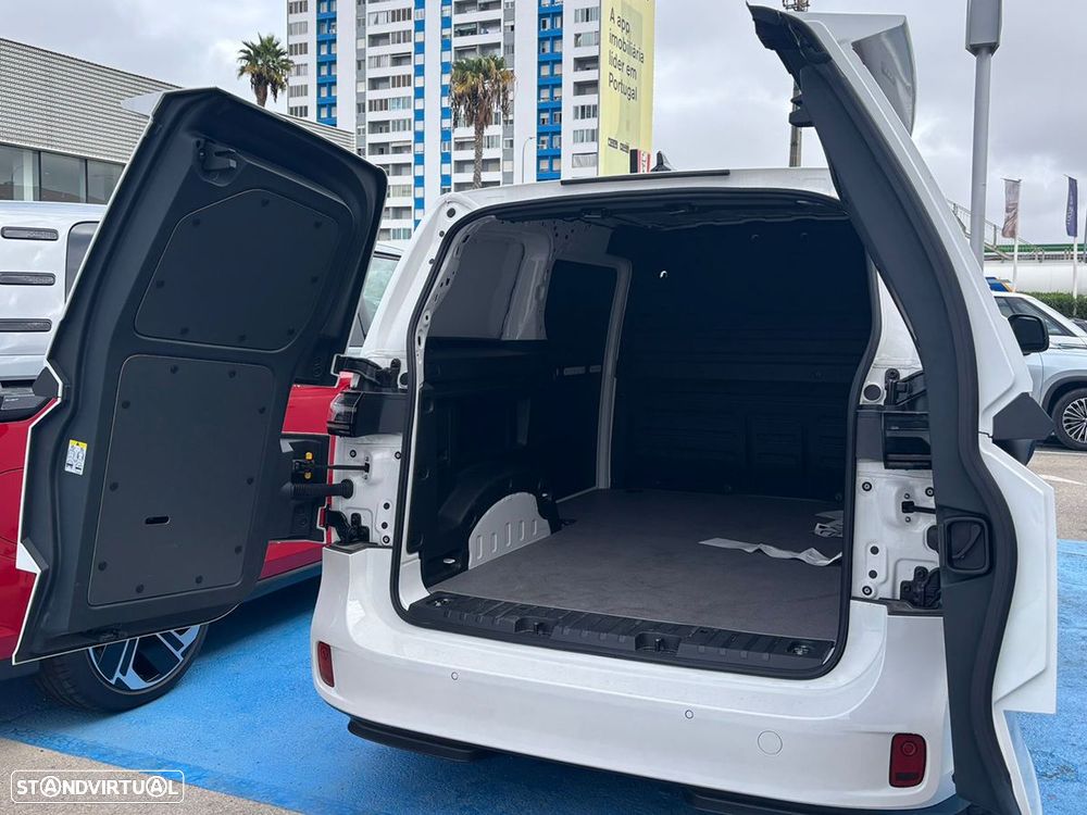 VW id-buzz cargo 84 kwh pro - 8