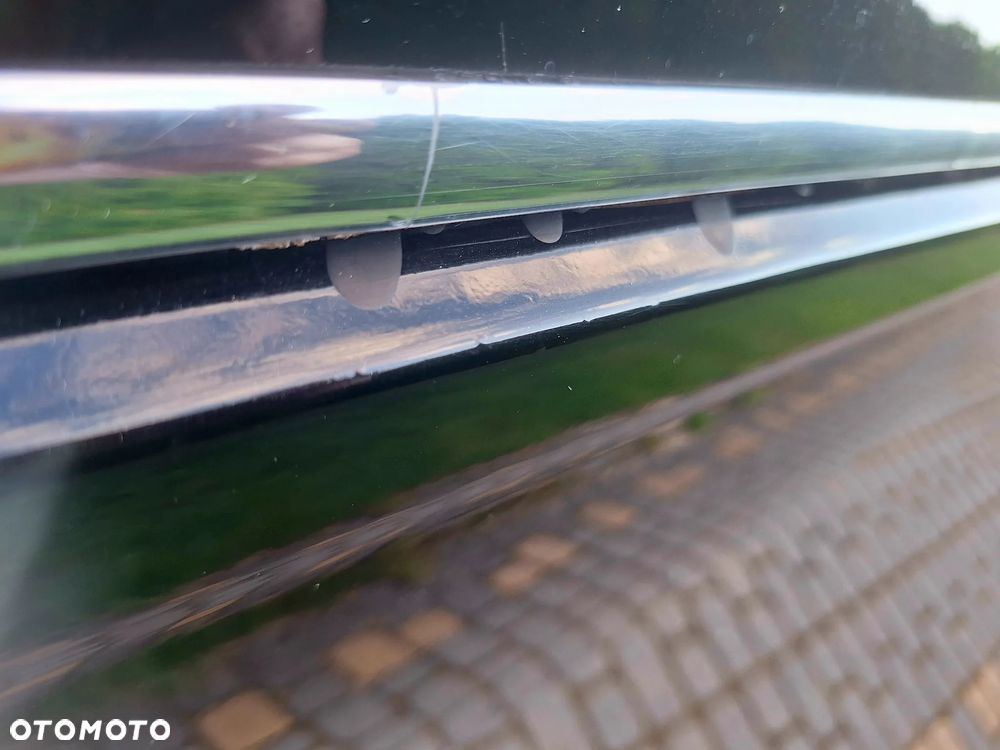 Mercedes-Benz Klasa E 200 CGI BlueEffICIENCY Avantgarde - 19