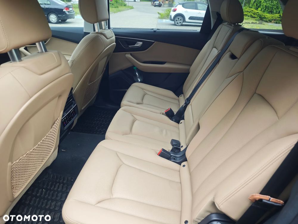 Audi Q7 - 13
