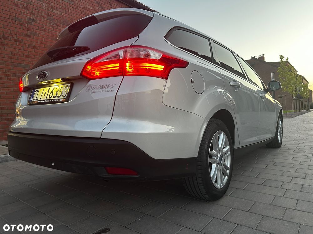 Ford Focus 1.6 TI-VCT SYNC Edition - 5
