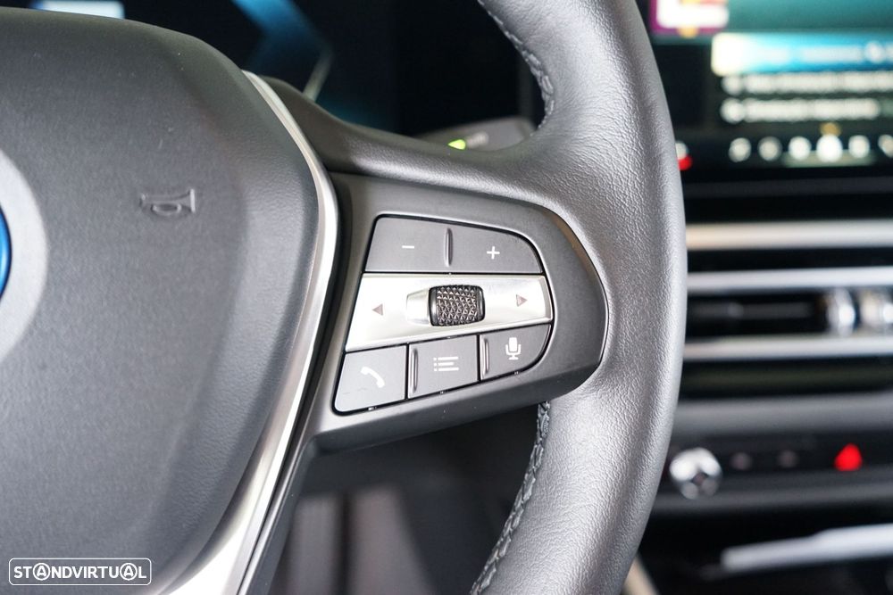 BMW i4 eDrive40 Desportiva M - 26