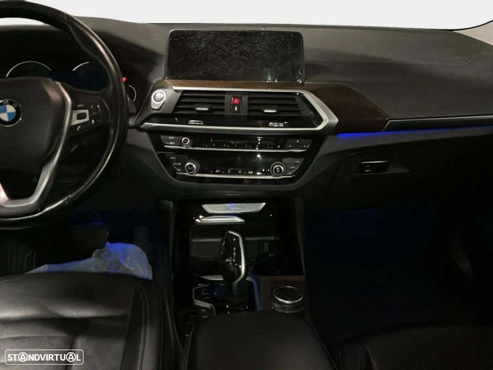 BMW X3 20 d xDrive - 11