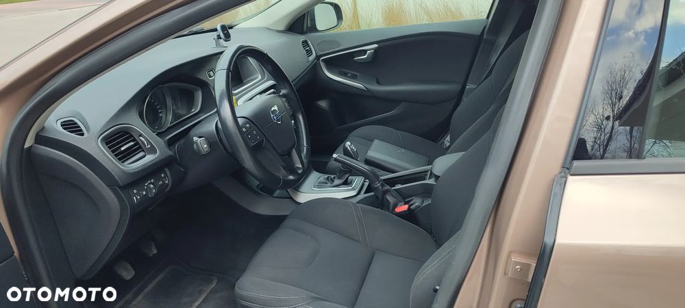Volvo V40 D2 Kinetic - 14