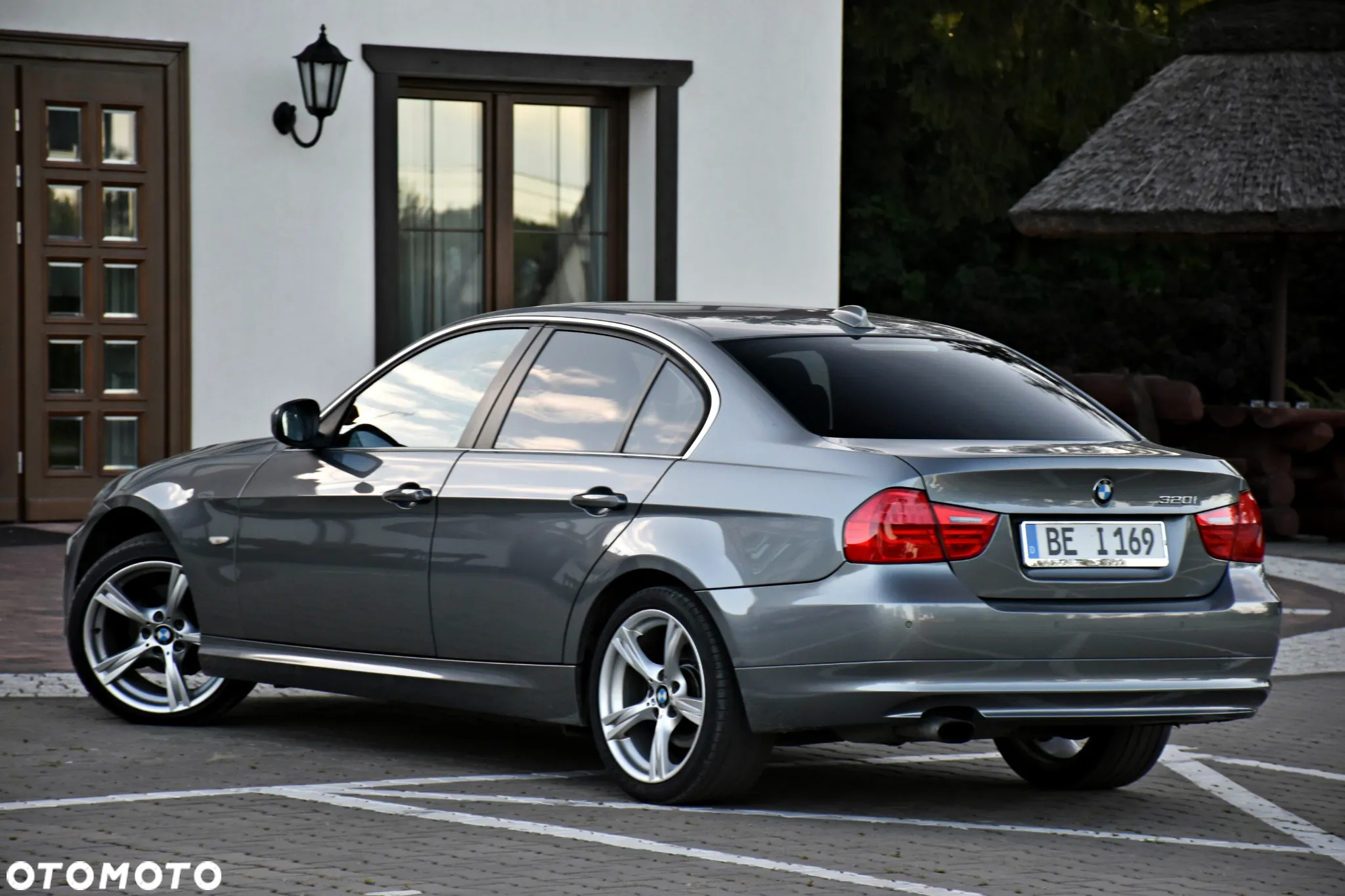 BMW Seria 3 320i - 16