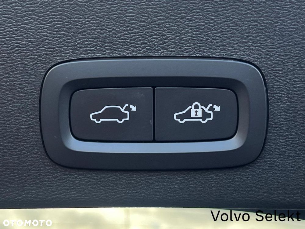 Volvo XC 40 - 30