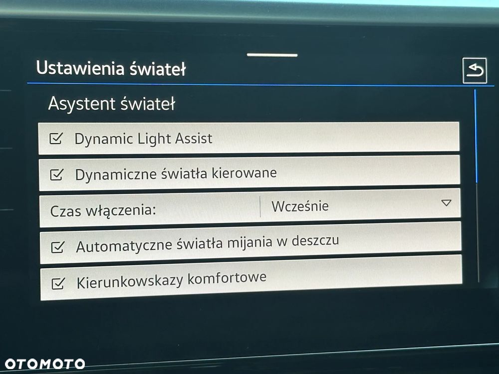 Volkswagen Arteon 2.0 TDI R-Line DSG - 31