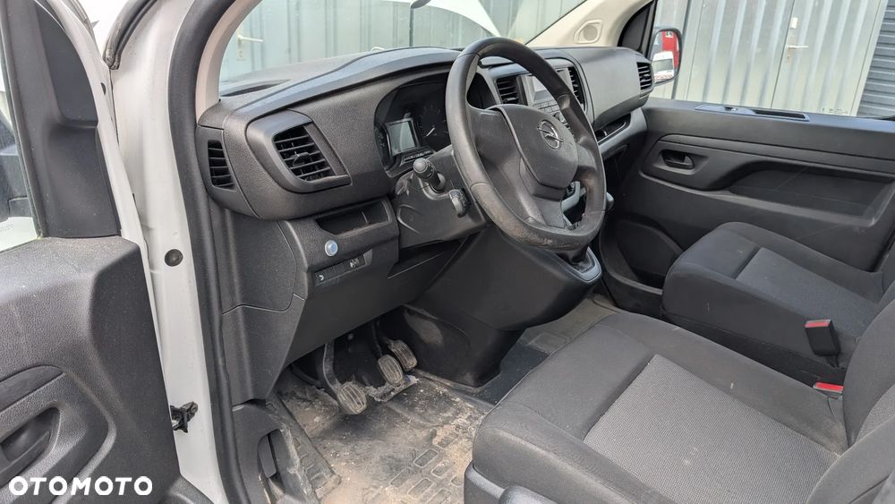 Opel Vivaro - 10